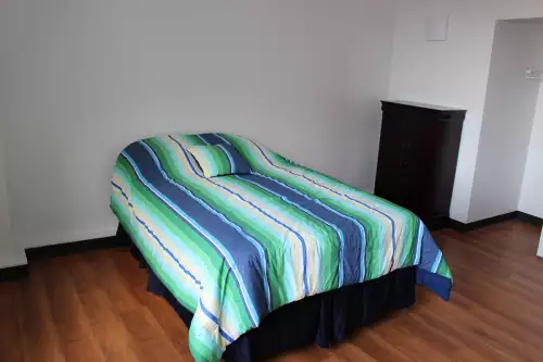 S Bed 614 S Crouse Ave 10