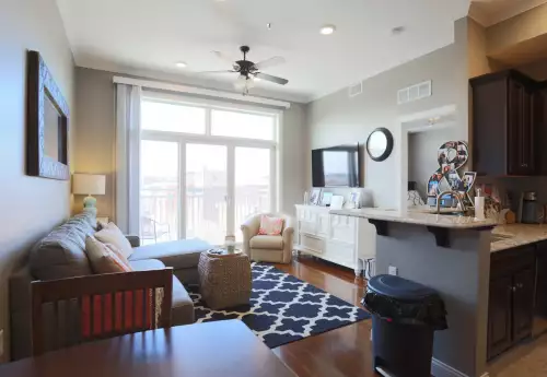 S Bed Lofts on Broadway 22