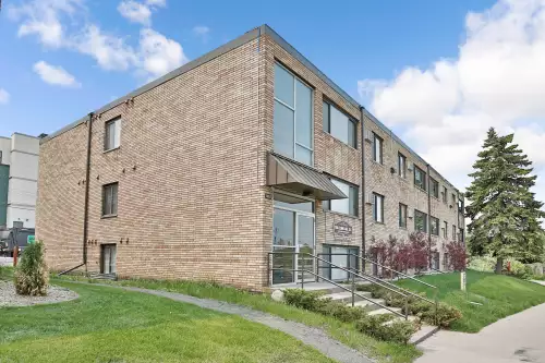 2019-06/UNIVERSITY-OF-MINNESOTA-Apartment-Building-557749.webp