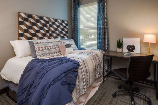 S Bed Union on Plum 6