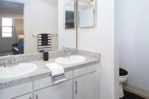 S Bed University Place 5