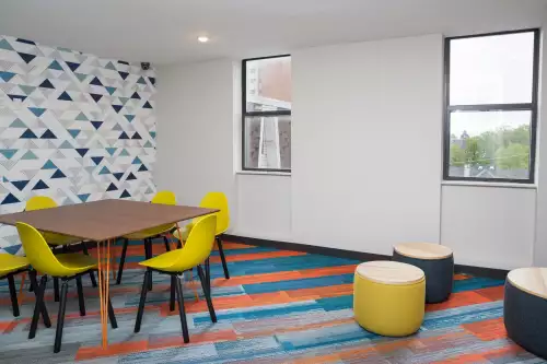 S Bed University Place 17