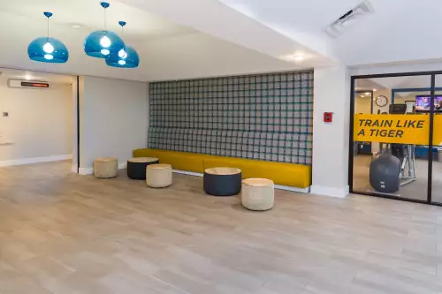 S Bed University Place 34