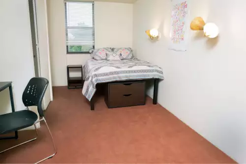 S Bed University Place 45