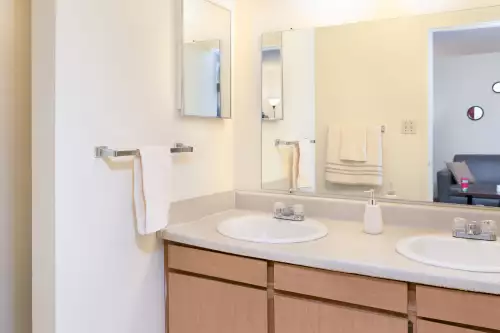 S Bed University Place 54