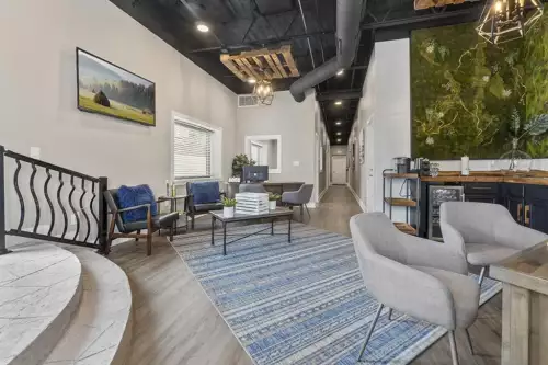 S Bed Treehouse Apartments 0