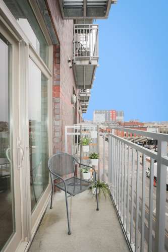 S Bed Lofts on Broadway 35