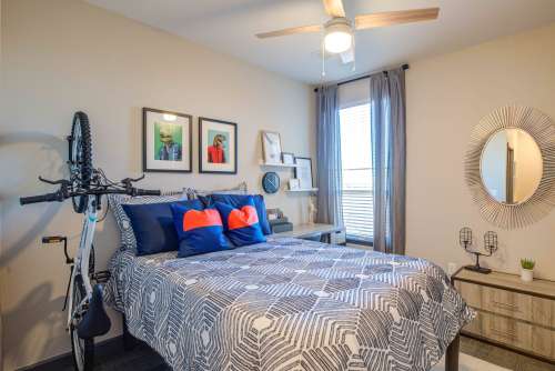 S Bed Union on Elizabeth 16