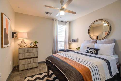 S Bed Union on Elizabeth 17