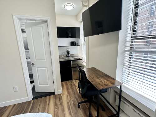 Studio Central Park Apartments - Furnished studio rentals 8
