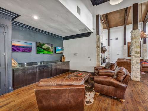 S Bed Dakota Ranch Student Apartments 2