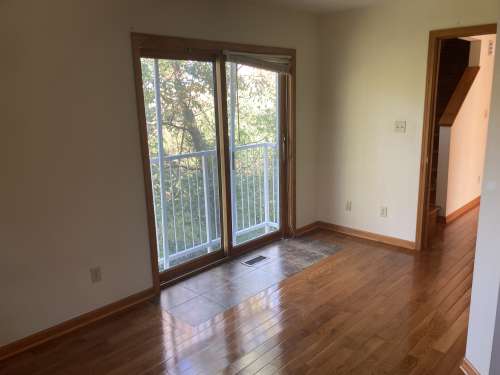 S Bed 13-17 East Stewart Road 11