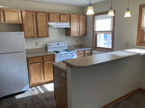 S Bed 13-17 East Stewart Road 3