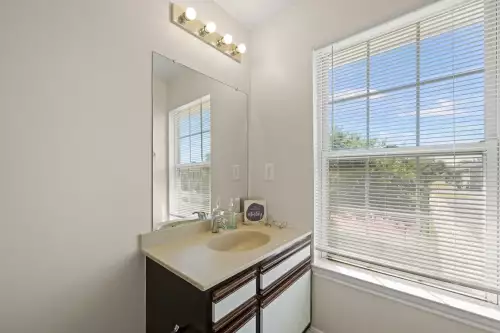 S Bed Leah Avenue Student Townhomes 12