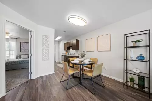 S Bed Leah Avenue Student Townhomes 2