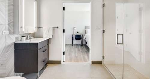 S Bed Monarch Heights Apartments 79