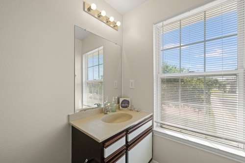 S Bed Leah Avenue Student Townhomes 25