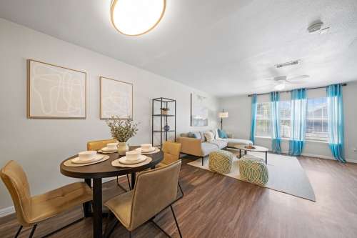 S Bed Leah Avenue Student Townhomes 19