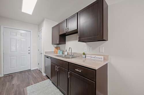 S Bed Leah Avenue Student Townhomes 20