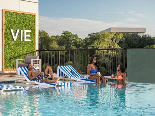 S Bed Vie Lofts at San Marcos 64