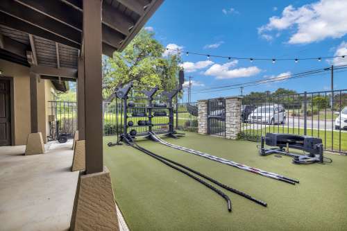 S Bed Dakota Ranch Student Apartments 15