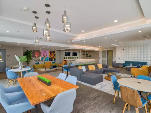 S Bed Vie Lofts at San Marcos 4