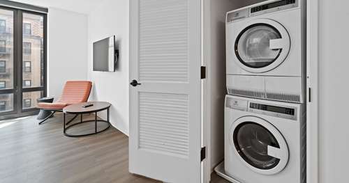 S Bed Monarch Heights Apartments 121