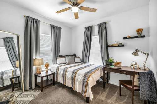 S Bed Dakota Ranch Student Apartments 38