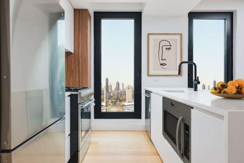 S Bed 224 West 124th 9