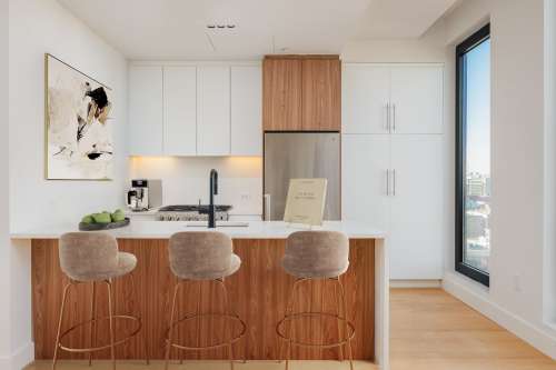 S Bed 224 West 124th 3