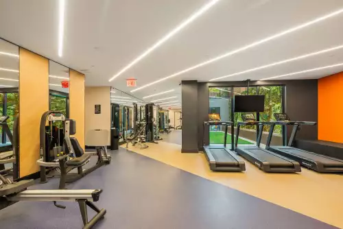 S Bed 224 West 124th 19