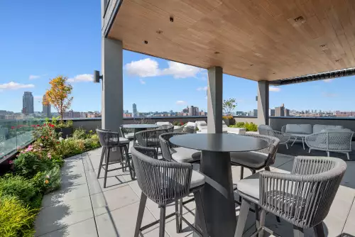 S Bed 224 West 124th 18