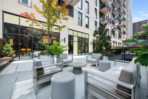 S Bed 224 West 124th 22