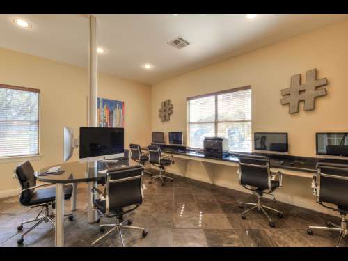 S Bed Dakota Ranch Student Apartments 25