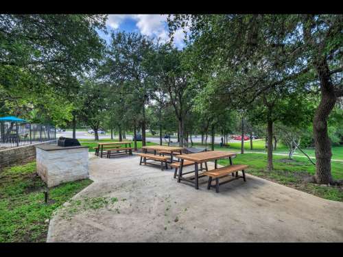 S Bed Dakota Ranch Student Apartments 18