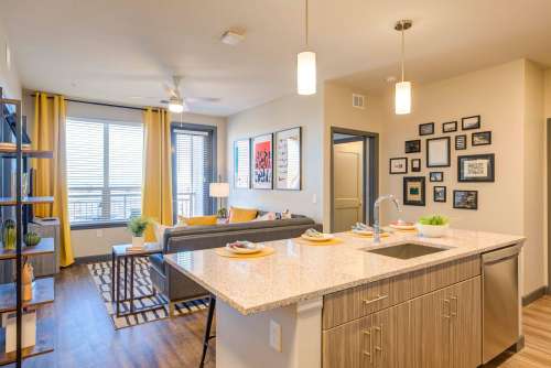 S Bed Union on Elizabeth 44