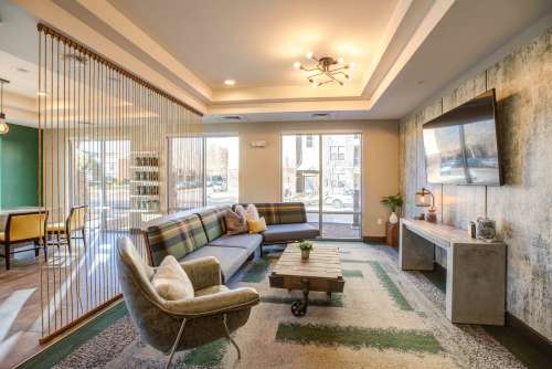 csu-Apartment-Building-15802042